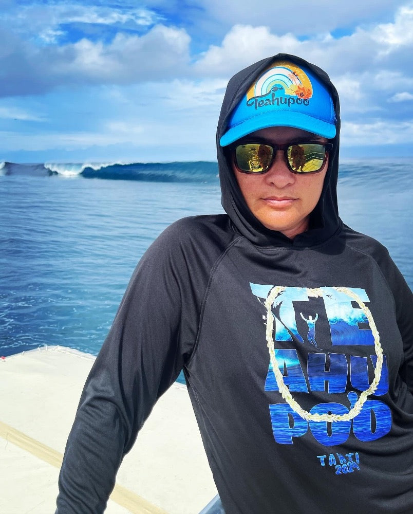 T-shirt Manches Longues Cooling Performance à capuche 'TEAHUPOO 2024'